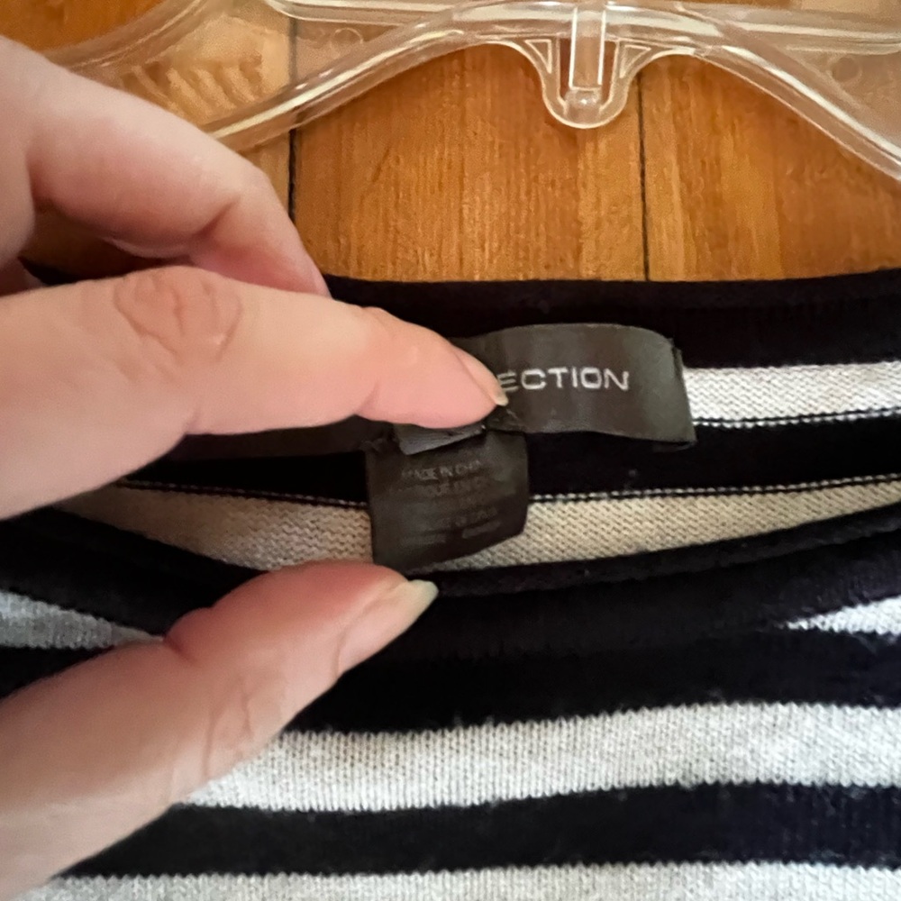 Black and White Striped Long Sleeve Top - Picture 7 of 8